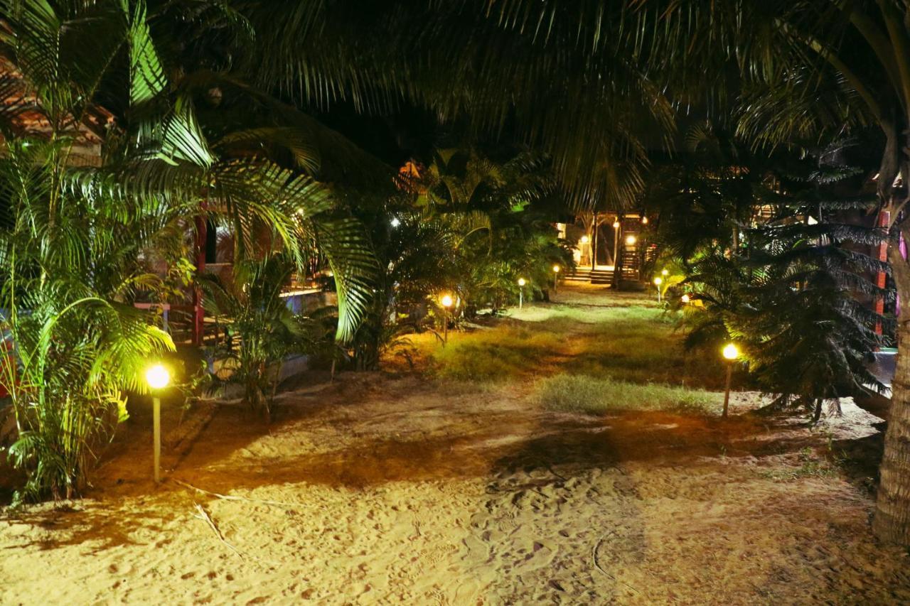 Secret Garden Arambol Hotel Bagian luar foto